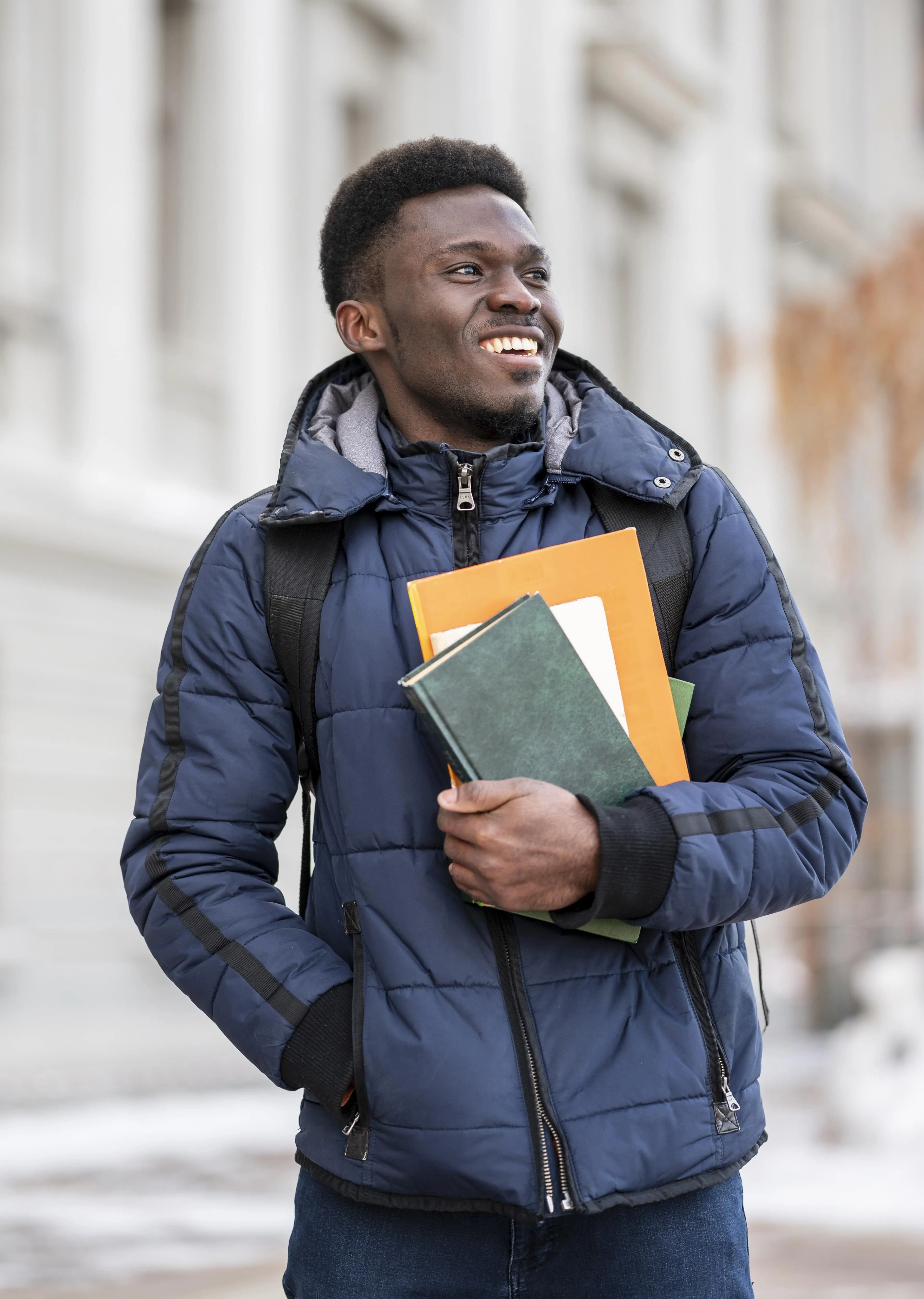 Étudiant qui sourit